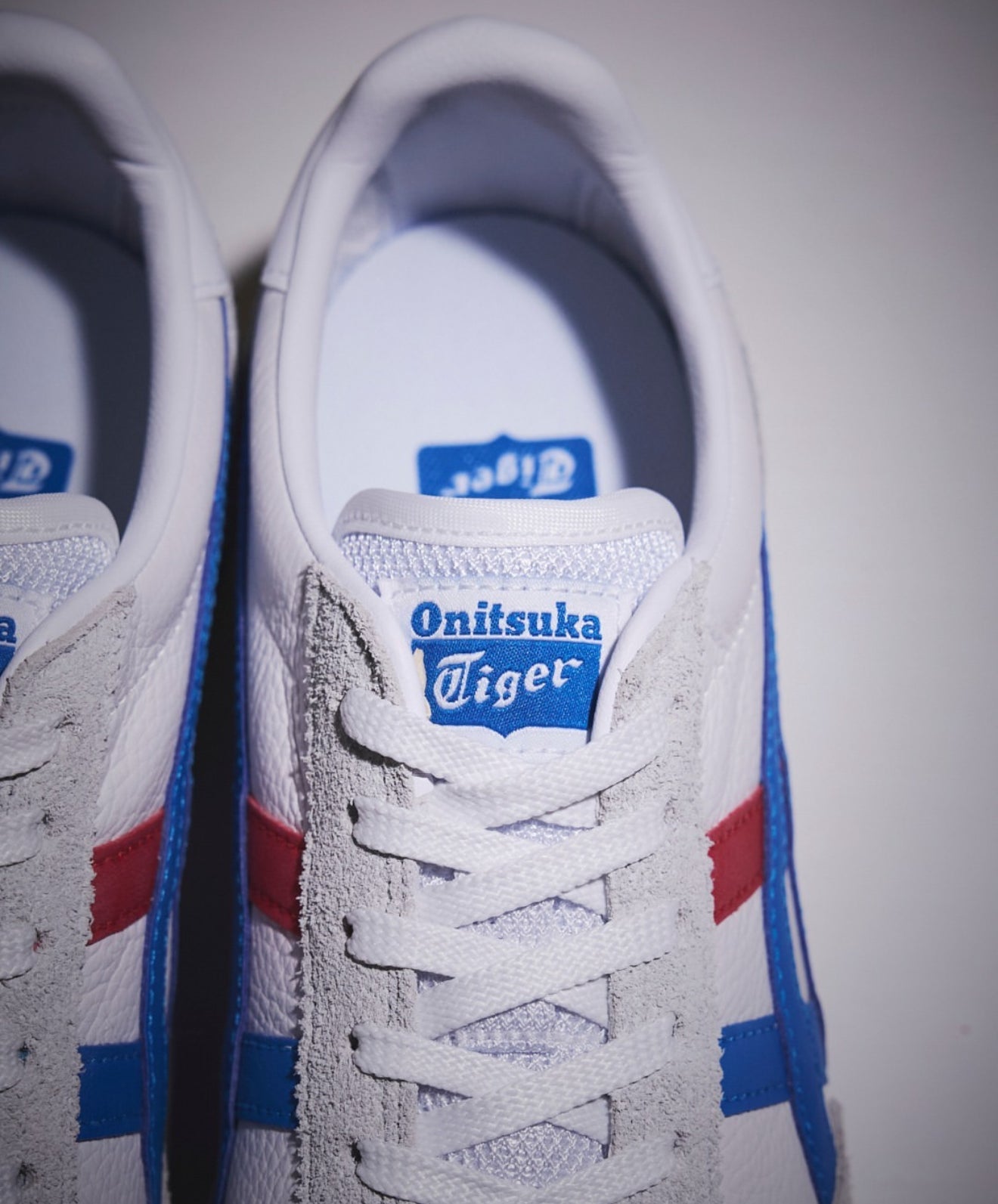 EDR 78 Lace Up White Directoire Blue Red