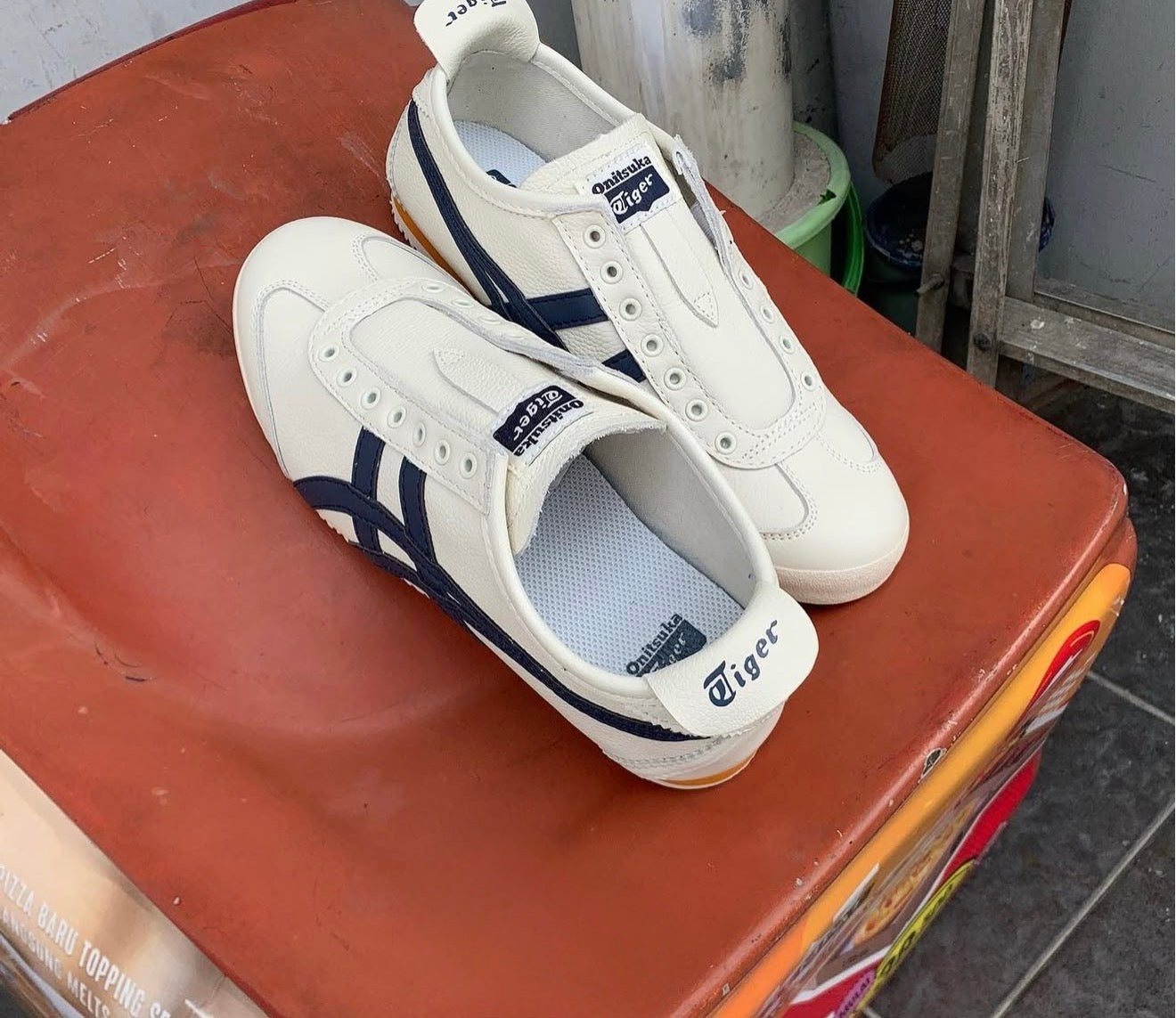 Mexico 66 Slipon White Blue Orange