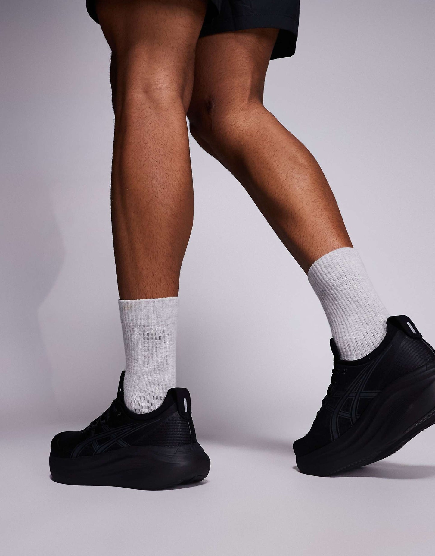 Gel-Nimbus 27 Black Graphite Grey