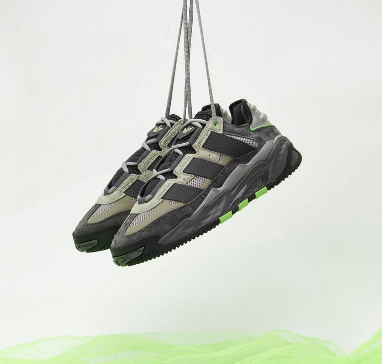 Niteball Trainers “ Grey / Green “