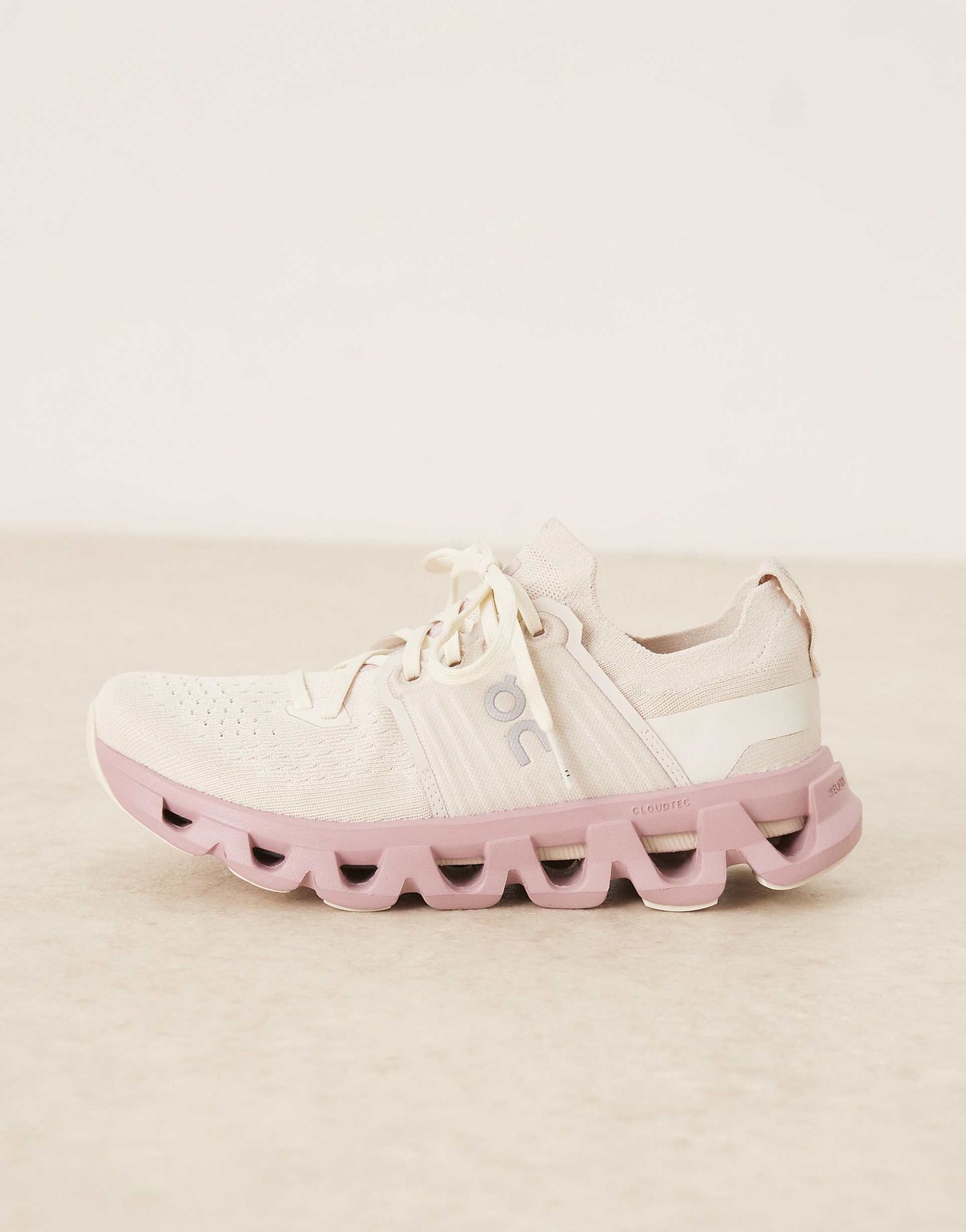 WMNs On Running Cloudswift 4 Pearl Mauve
