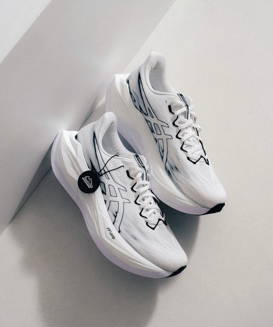 Superblast 3 White Black