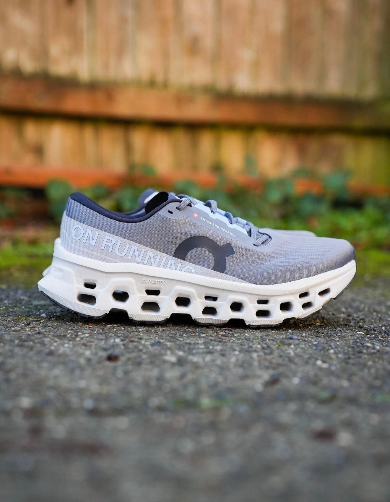 On Running Cloudmonster 3 Rock Silver