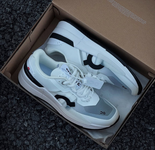 On The Roger Pro 2 Clay White Black