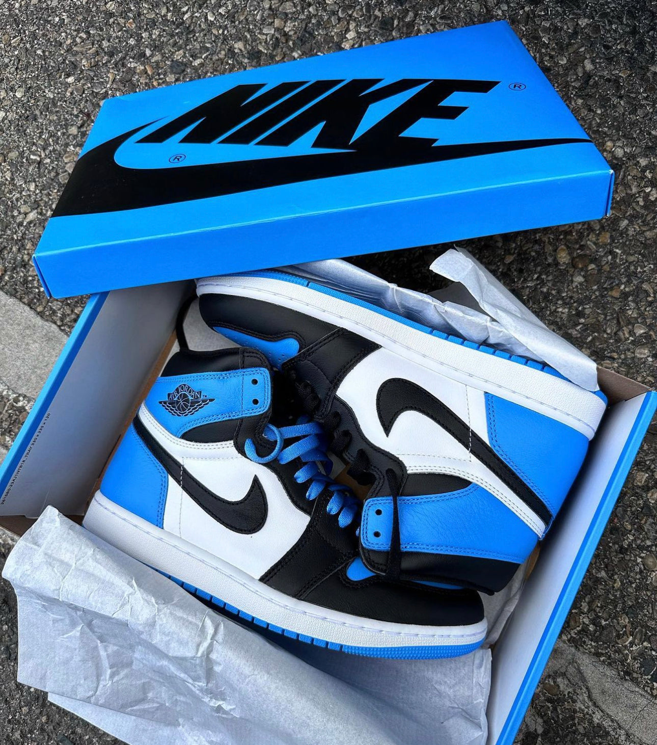 Air Jordan 1 High “ UNC Toe “