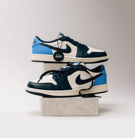 Air Jordan 1 Low Obsidian UNC