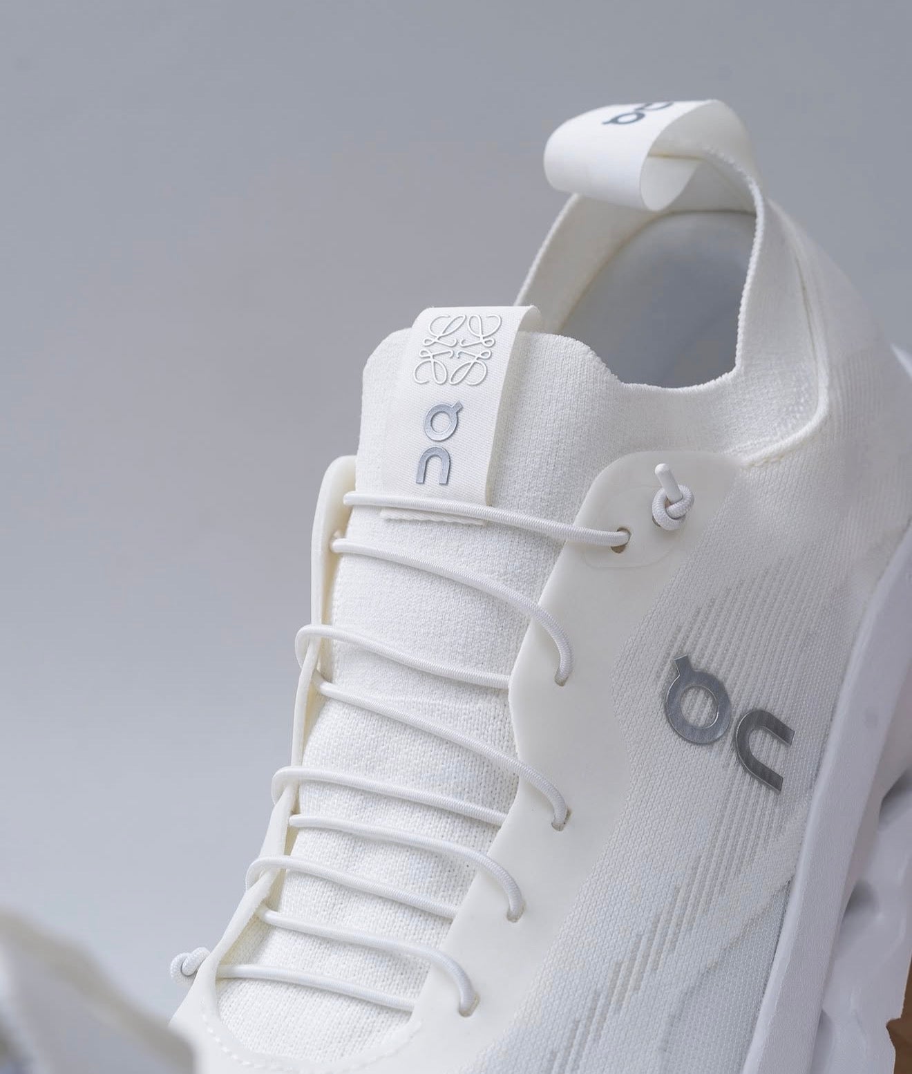 Loewe x OnCloudTilt Triple White