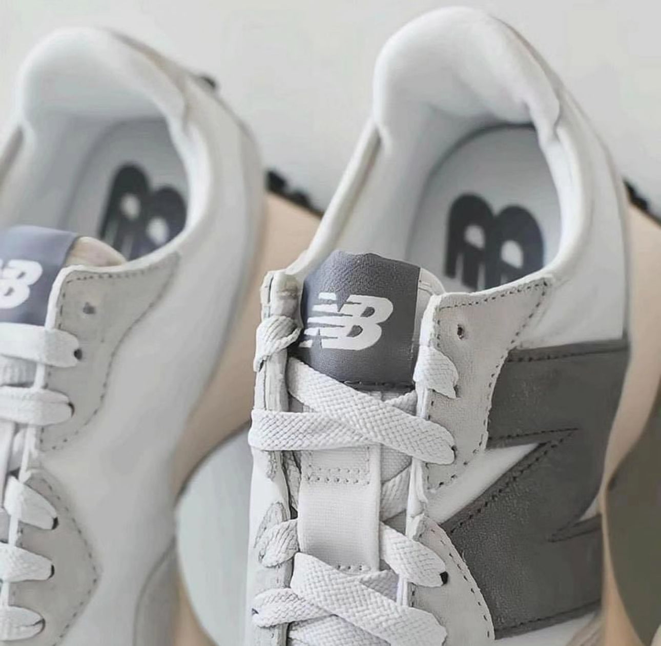 New Balance 327 Grey White