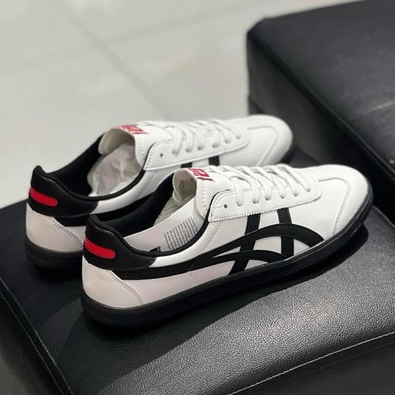 Tokuten Lace Up Panda