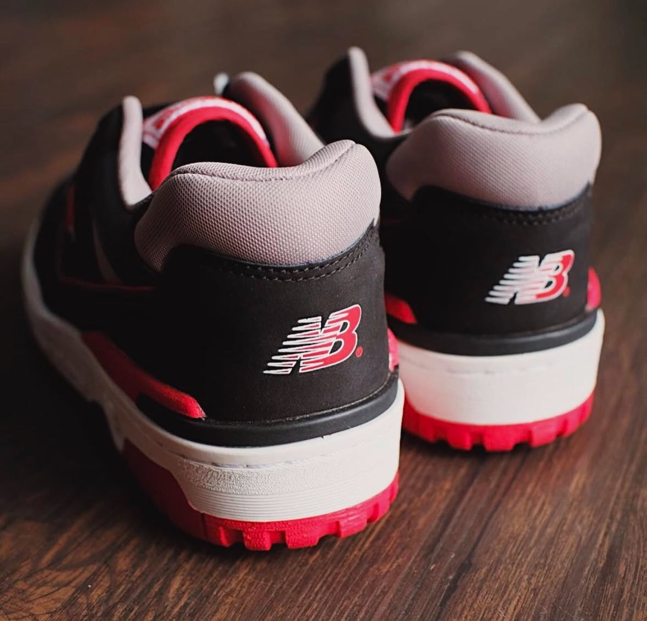 New Balance 550 Black Red