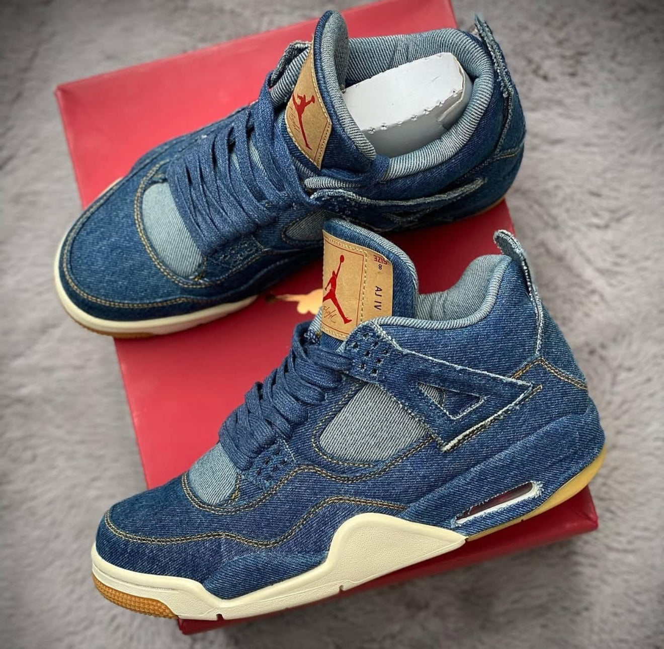 Levis x Air Jordan 4 Retro “ Blue Denim”