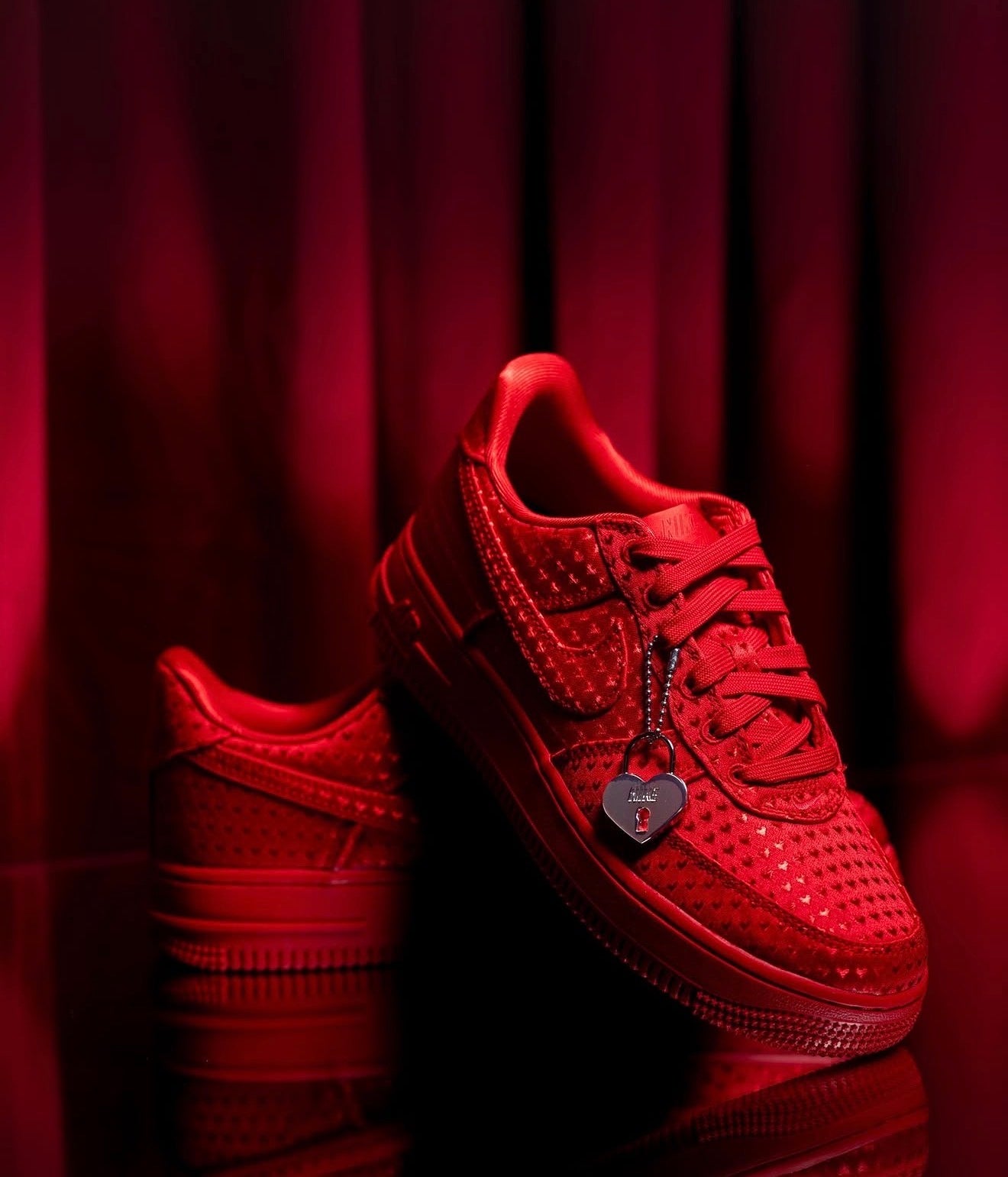 WMNs Airforce 1 Low Valentine's Day University Red (2026)