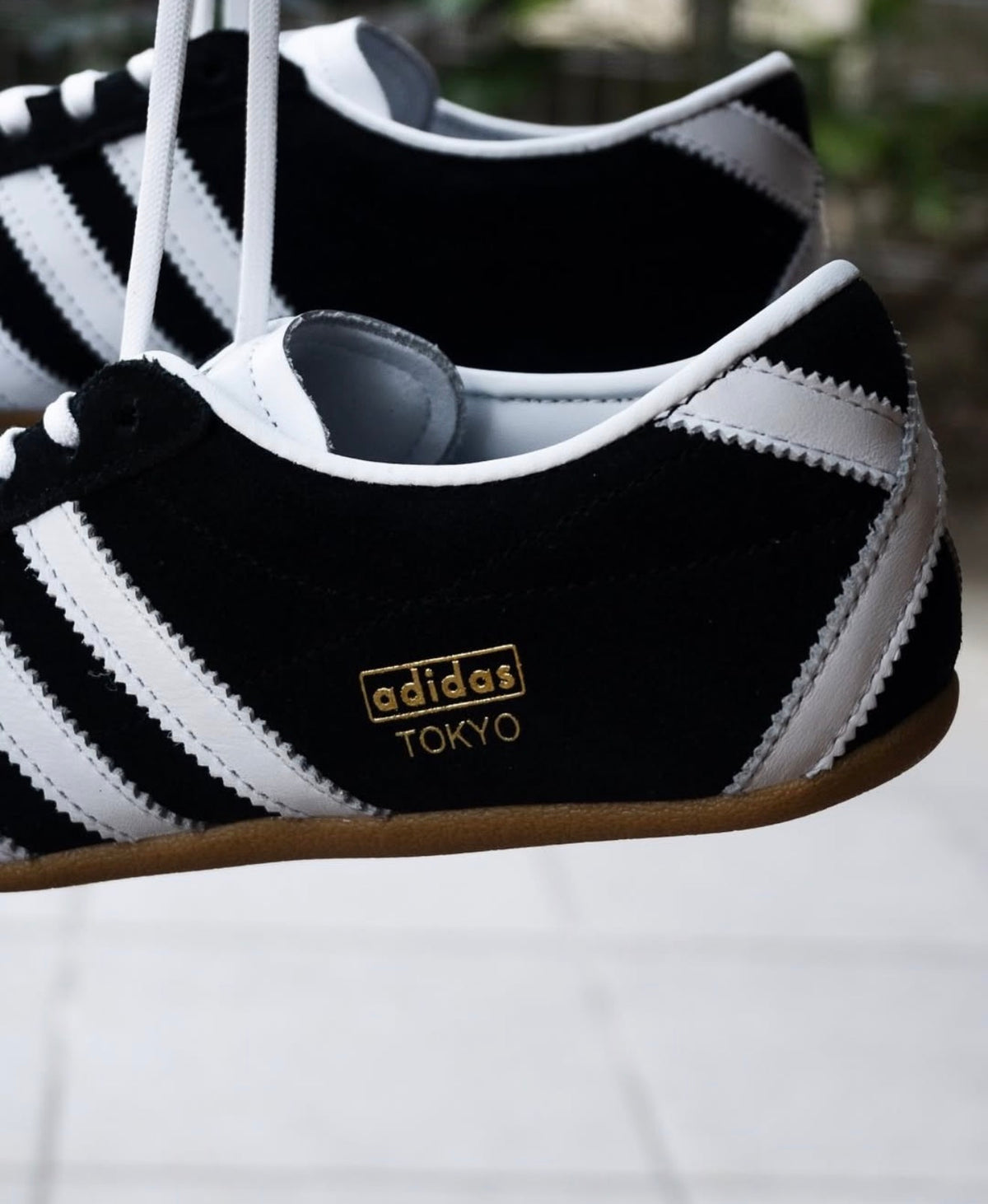 WMNs Tokyo Black White