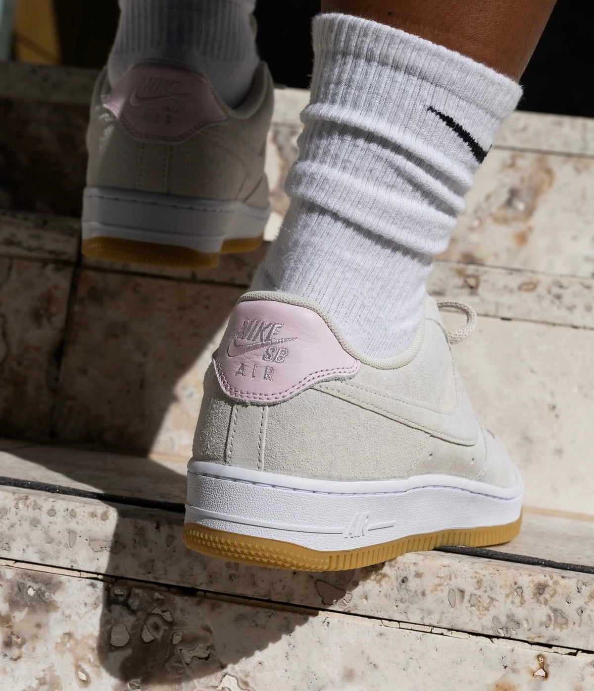 Airforce 1 Low SB Light Orewood Brown Pink