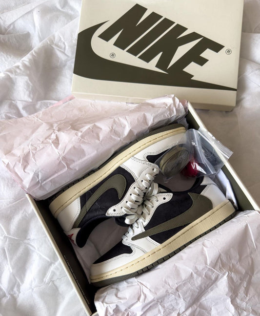 Travis Scott x Air Jordan 1 Low “Olive Green”