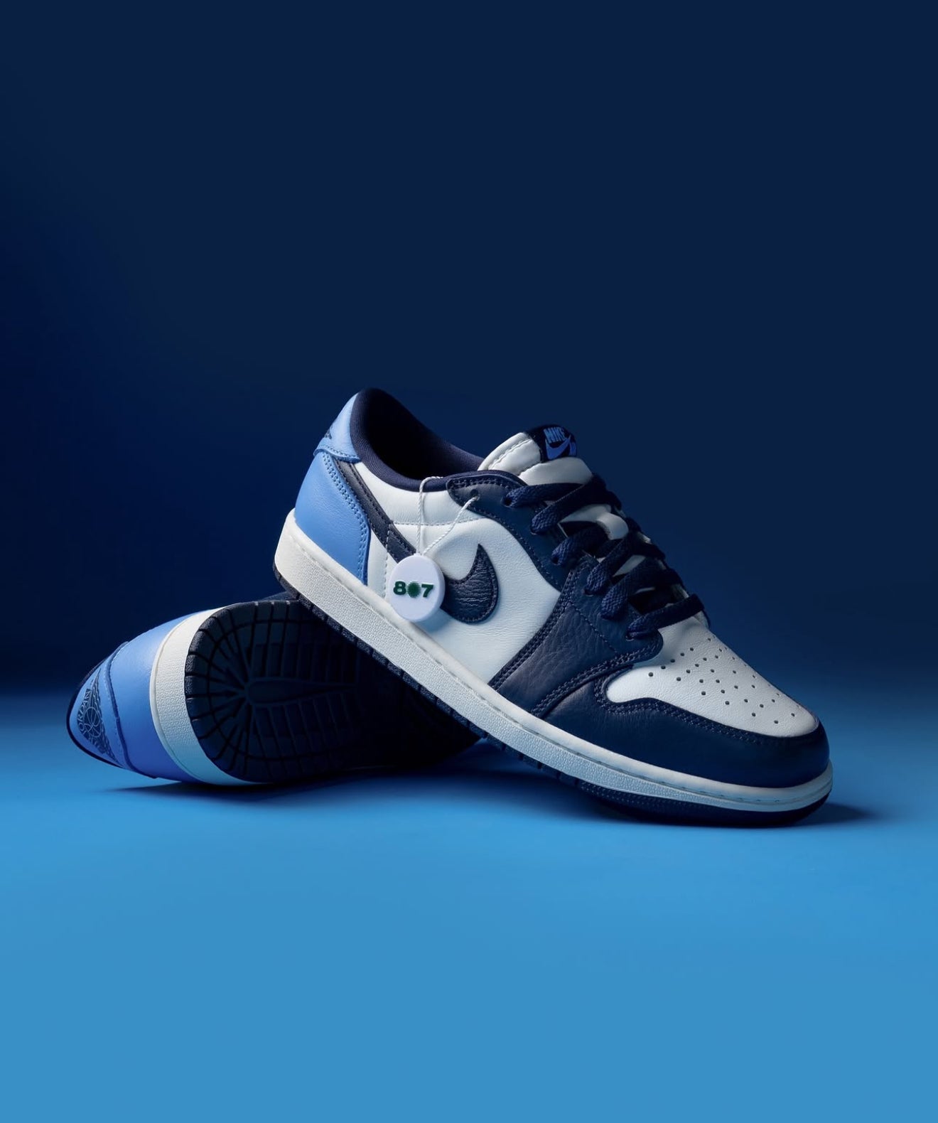 Air Jordan 1 Low Obsidian UNC