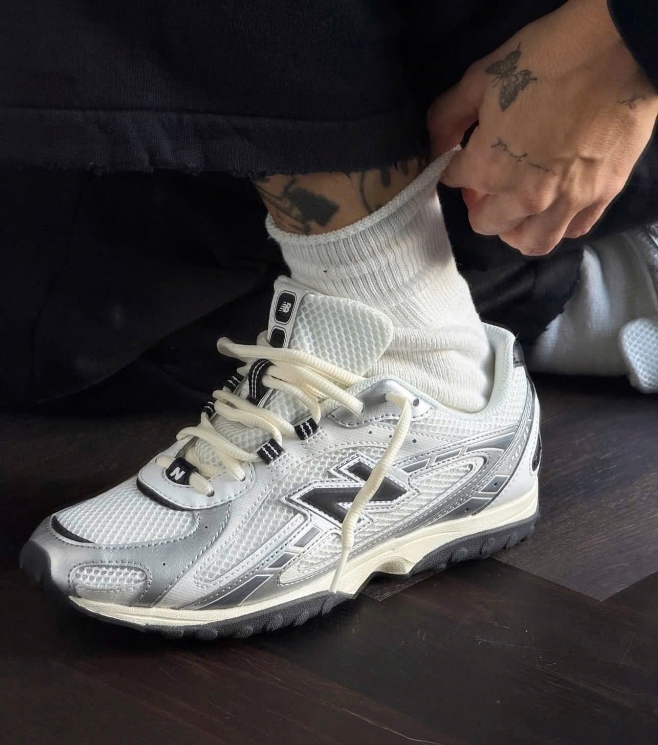 WMNs NB Balance 204L Silver Metallic Black