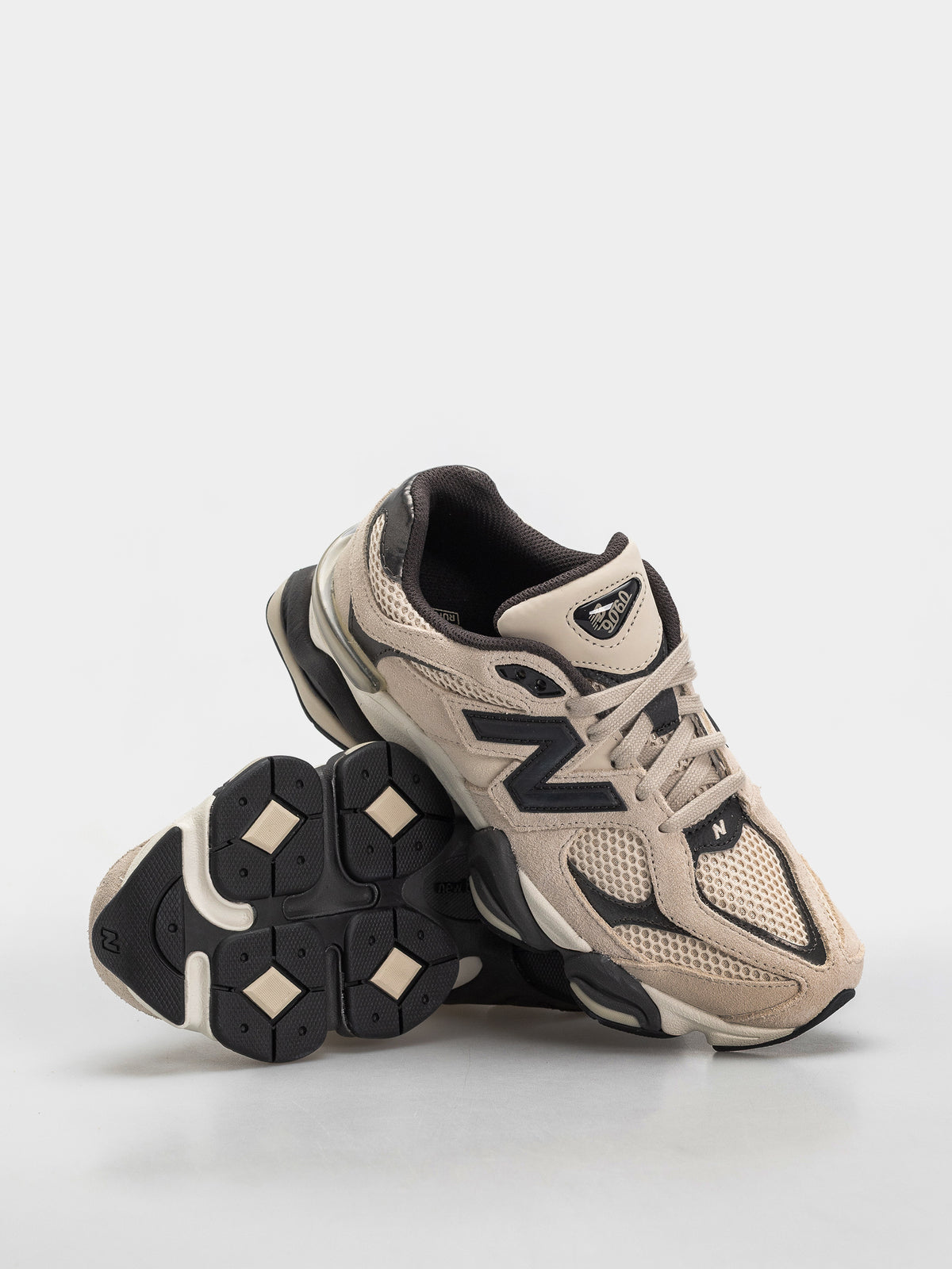 NB Balance 9060 Timberwolf Black Cement