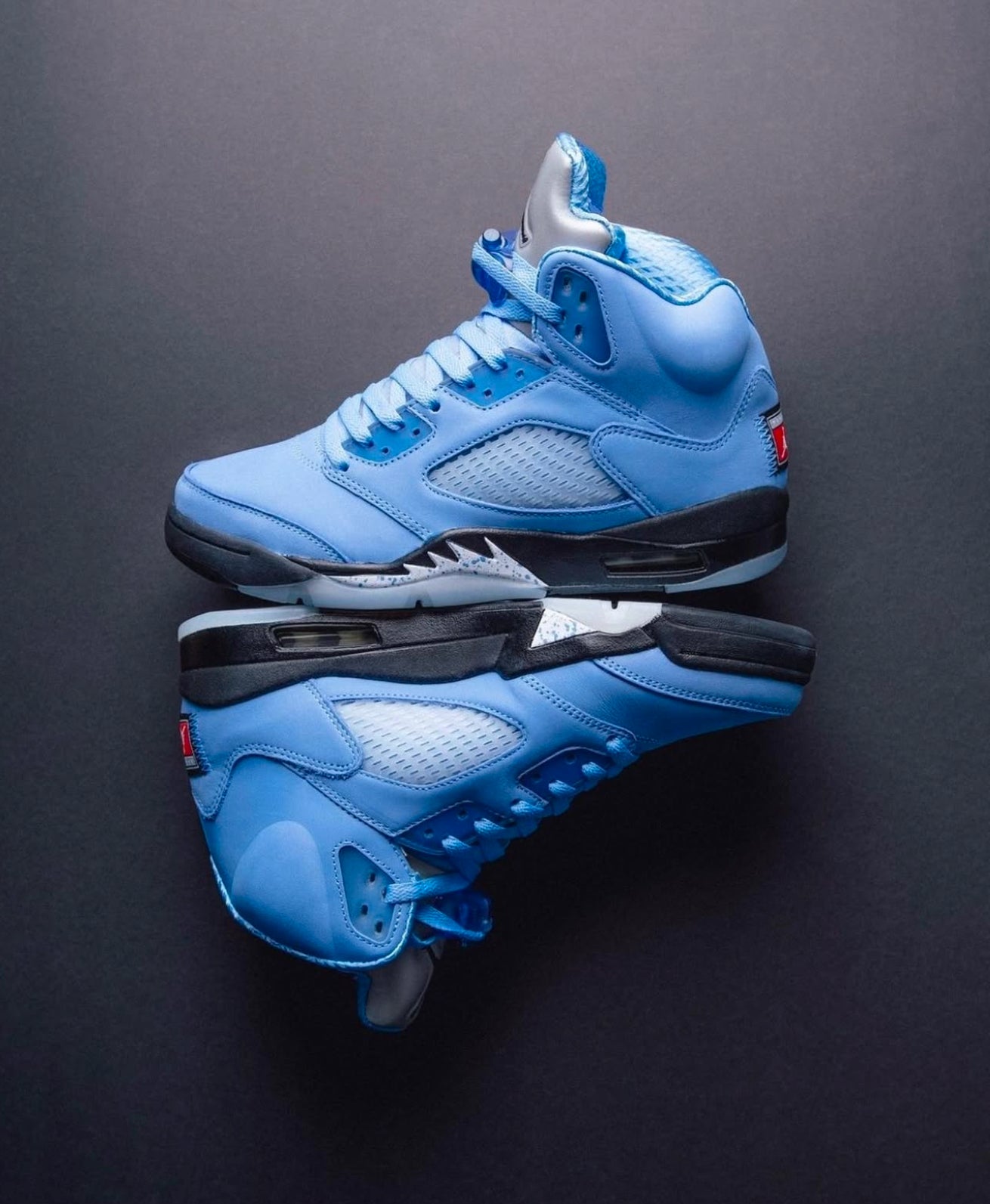 Air Jordan 5 UNC