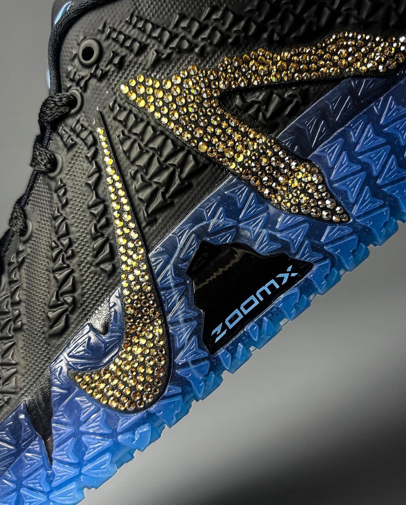 JA 3 Swarovski Warning Label