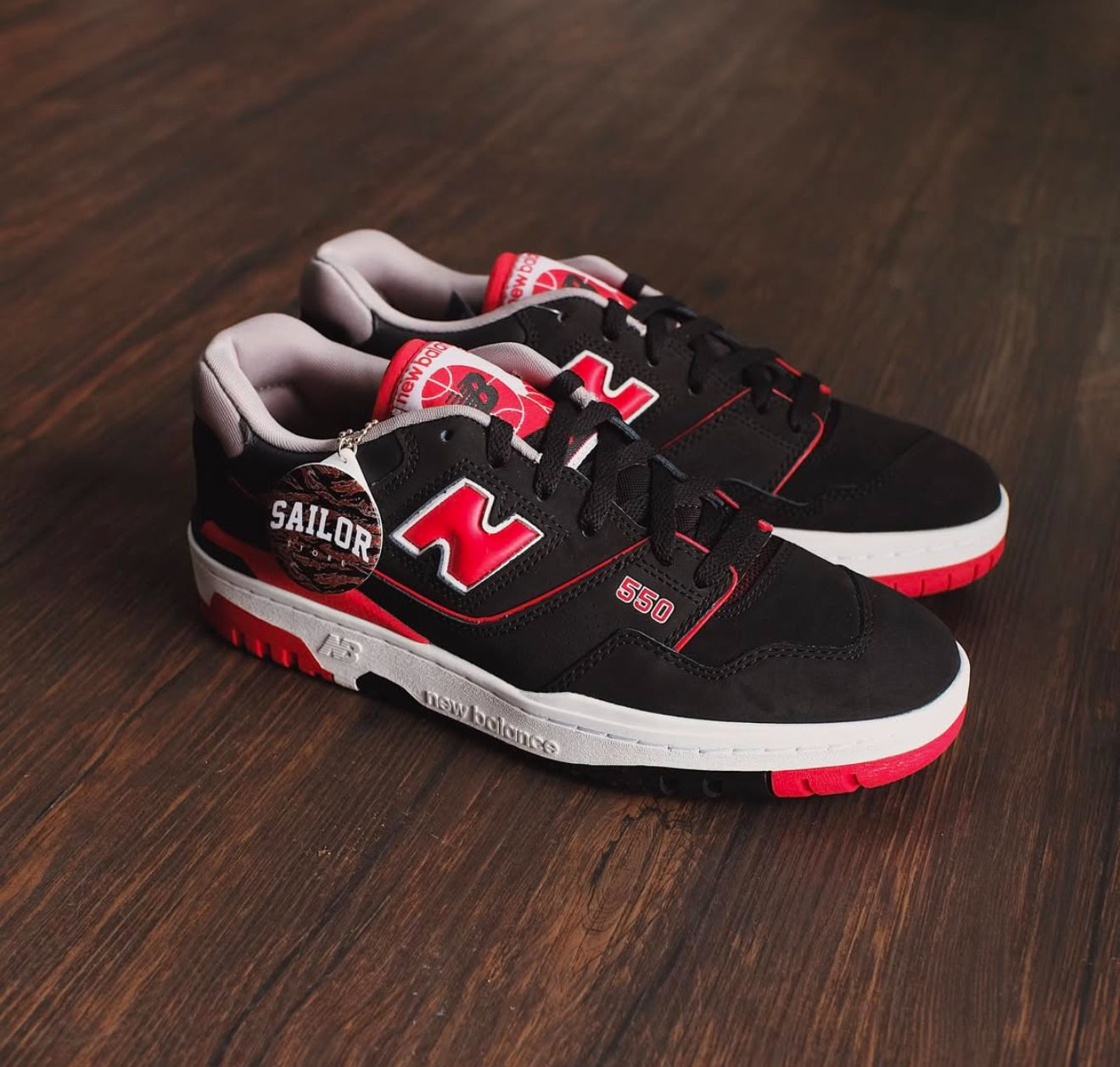 New Balance 550 Black Red