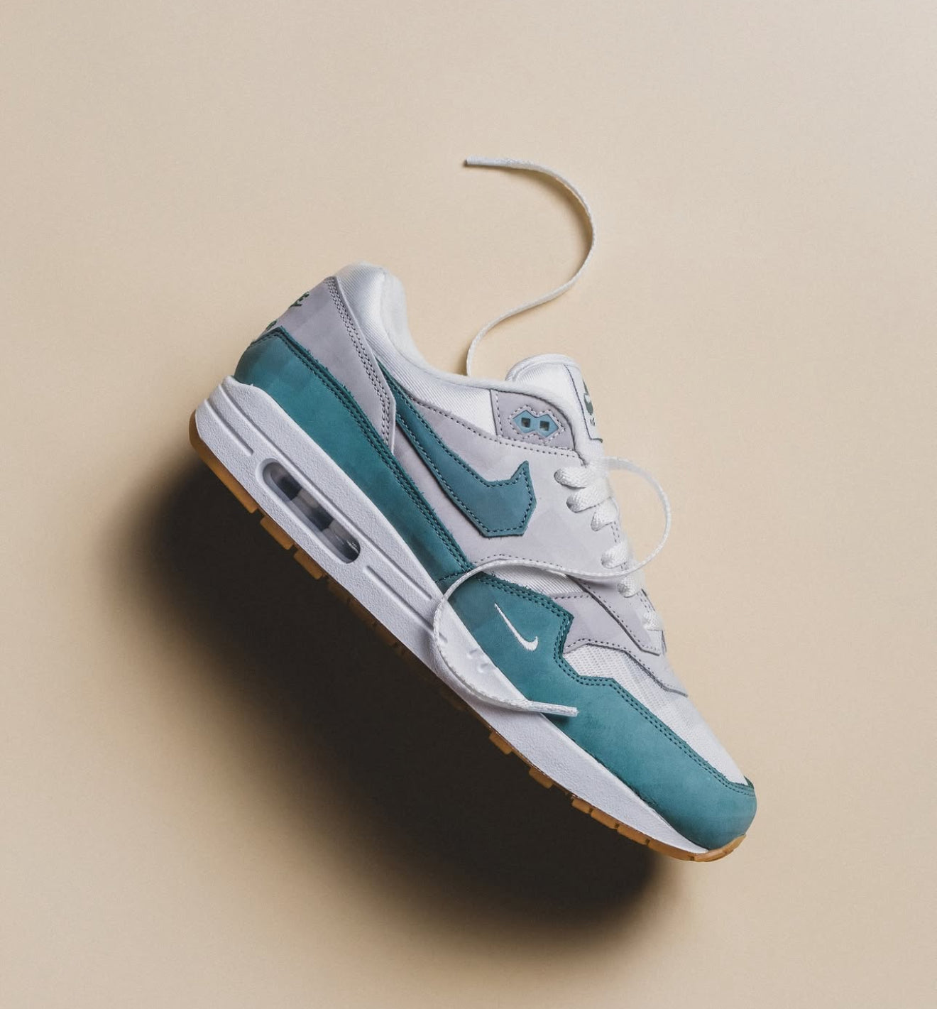 Airmax 1 .SWOOSH Low Poly Adventure