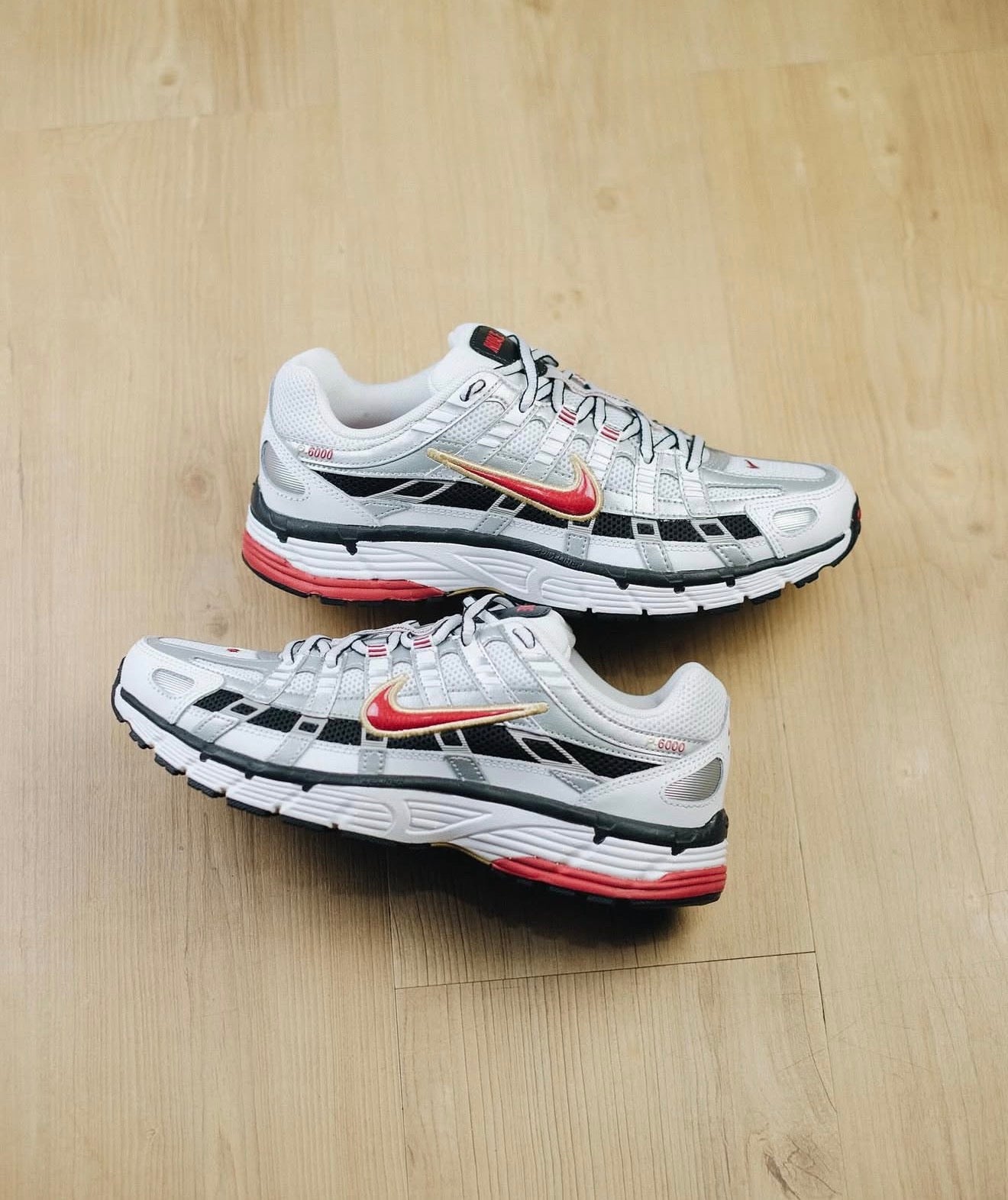 P6000 White Gold Red