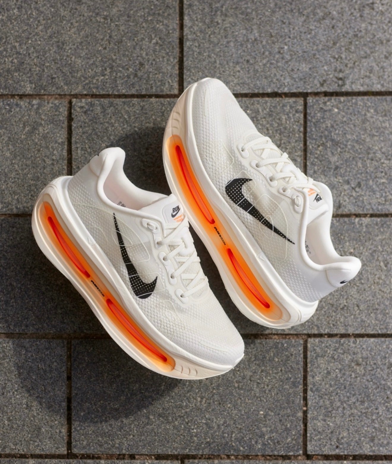 Zoom Vomero Premium Sail Coconut Milk