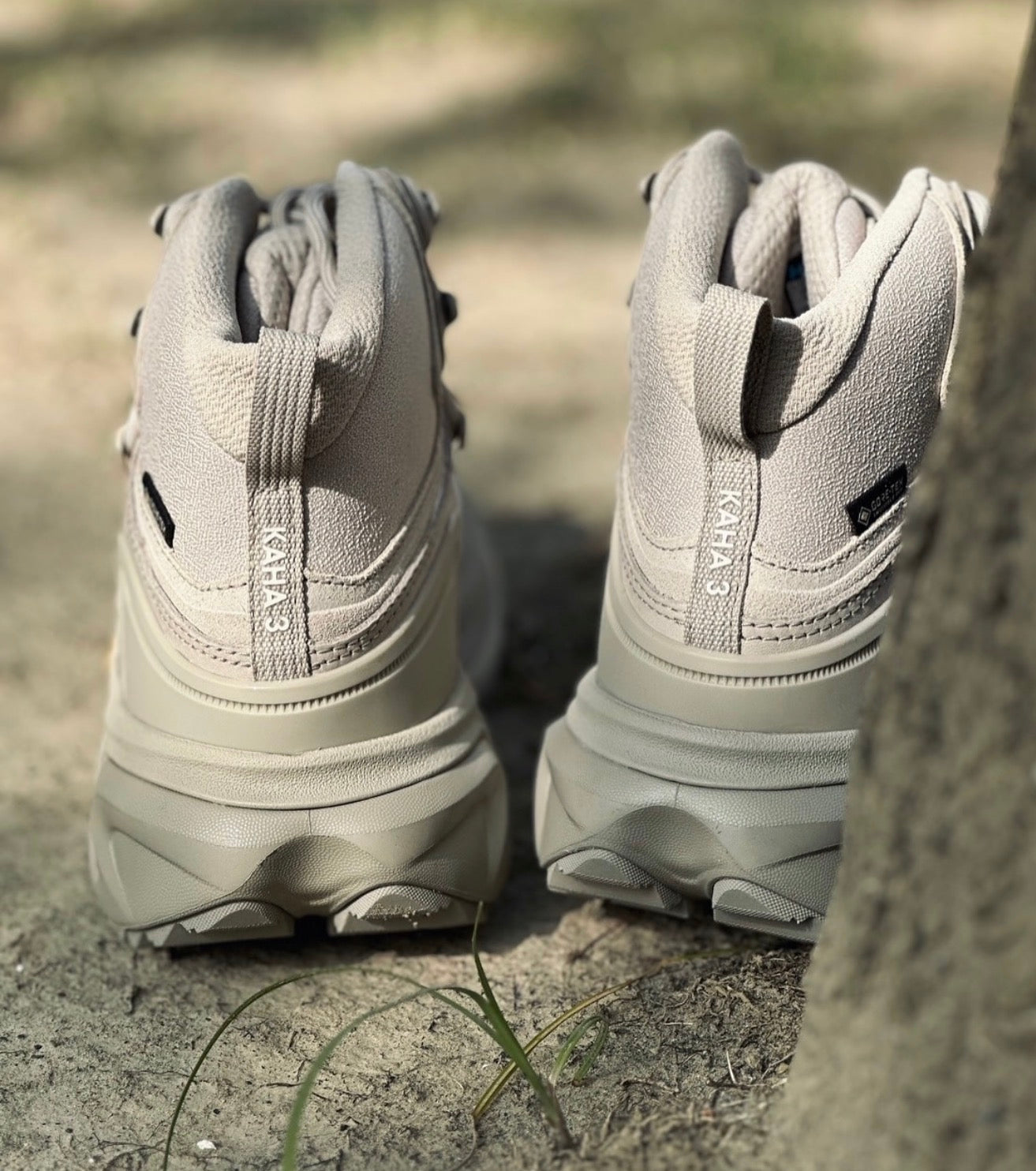 Hoka One One Kaha 3 Mid Gore-Tex Raw Linen Oat Milk