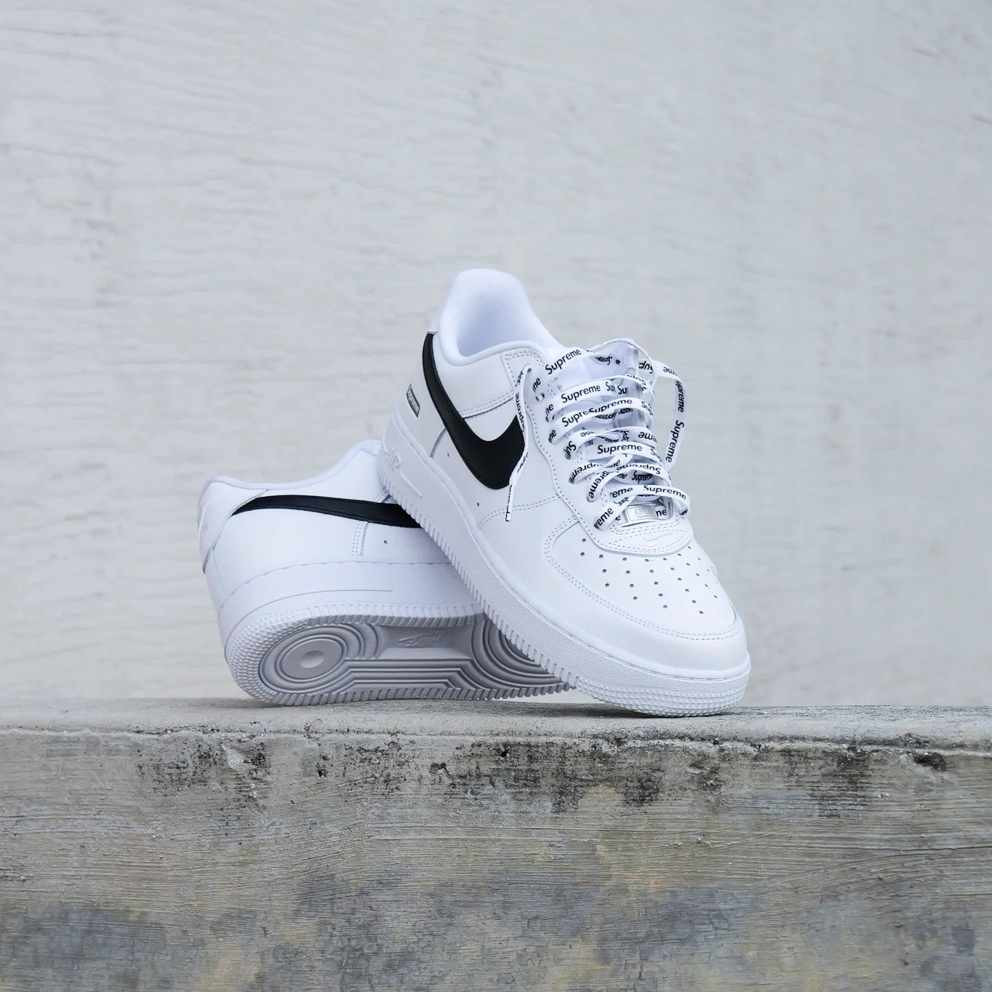 Airforce 1 Low Supreme White Black