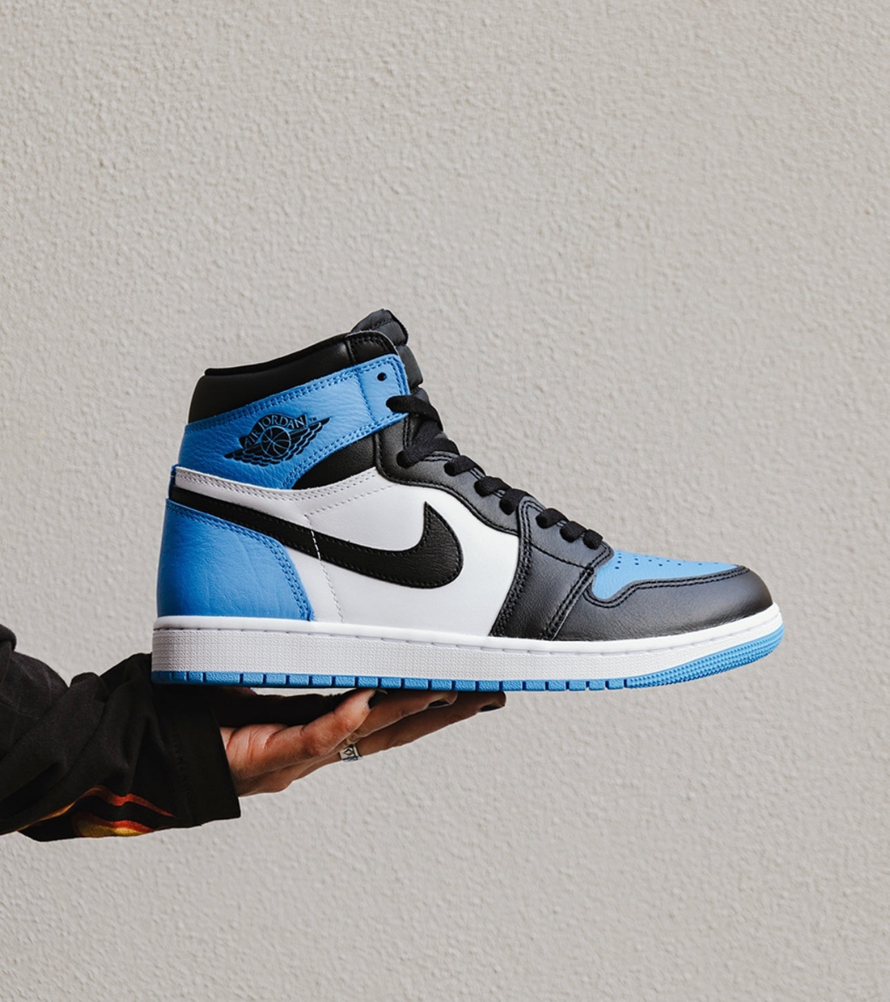 Air Jordan 1 High “ UNC Toe “