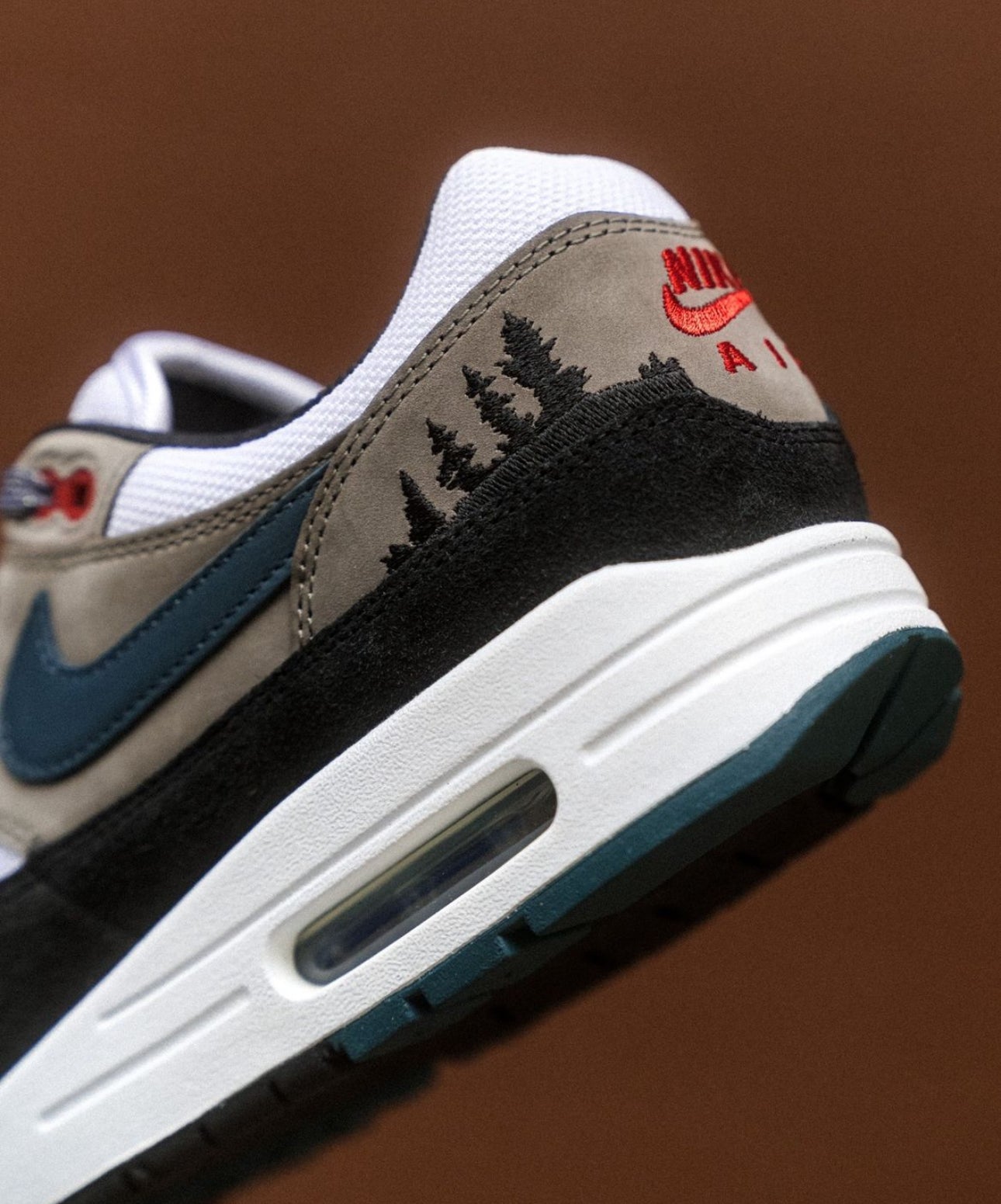 Airmax 1 PRM  “ Escape Treeline “