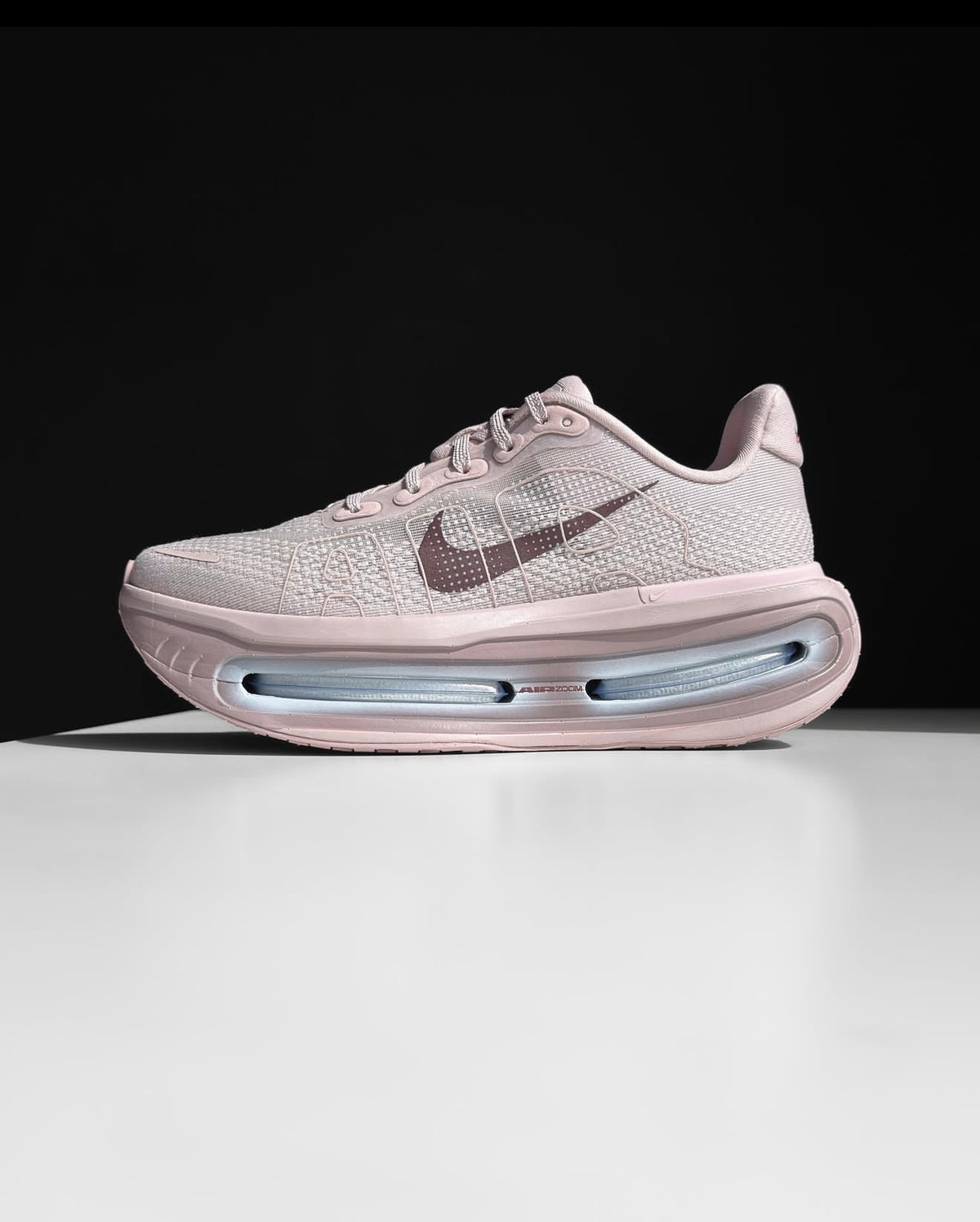 WMNS Vomero Premium
