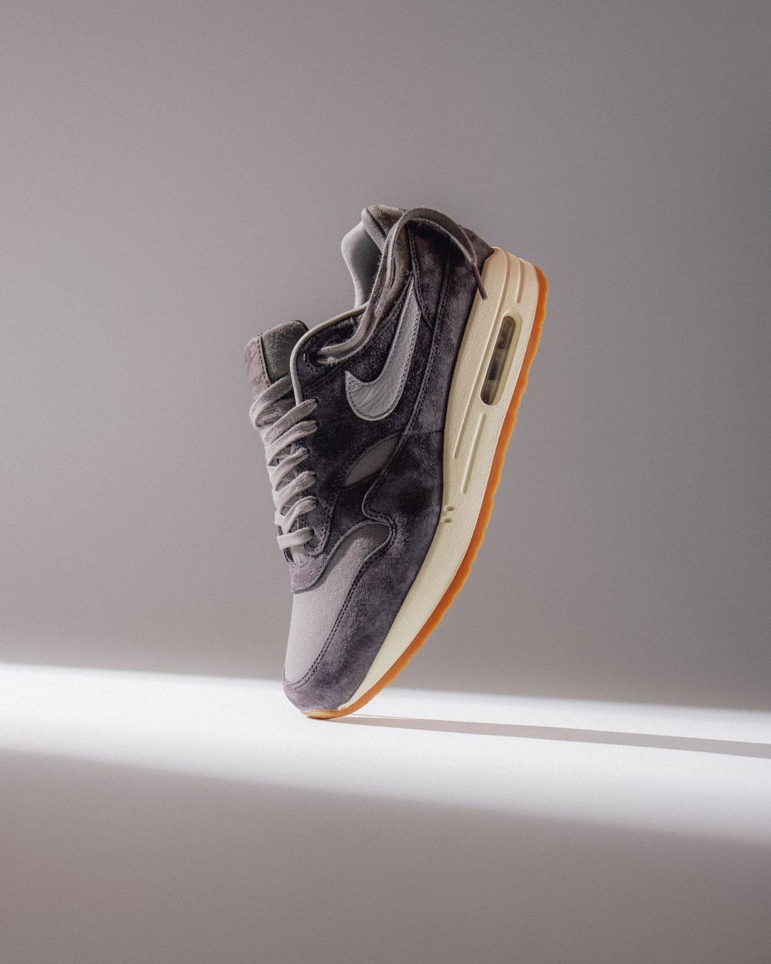 Airmax 1 Crepe “ Soft Grey ”