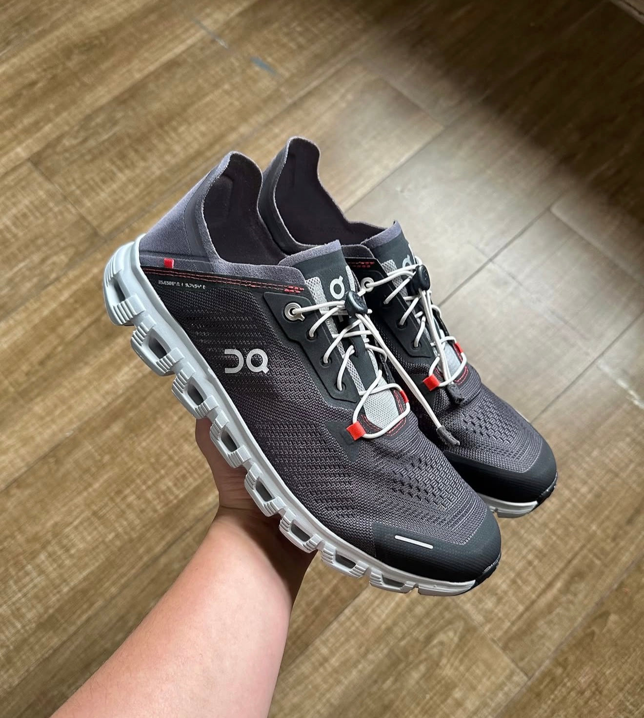 On Running Cloud 6 Coast mita Magnet Sand