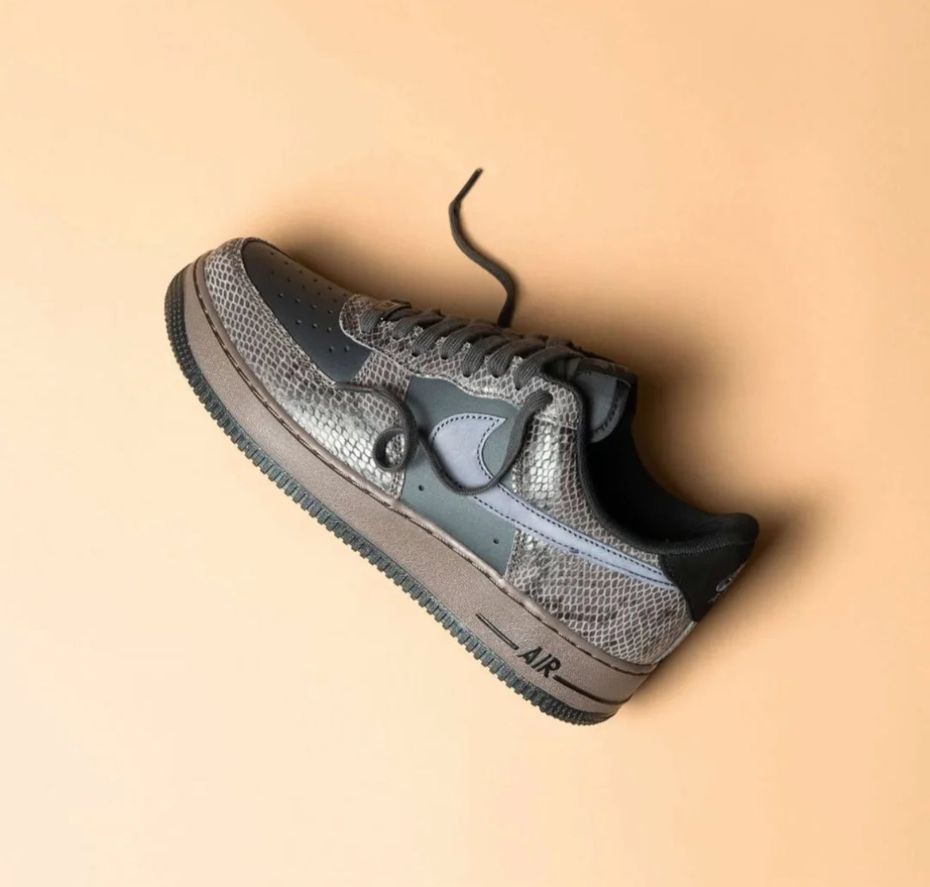 Airforce 1 Low Off Noir SnakeSkin