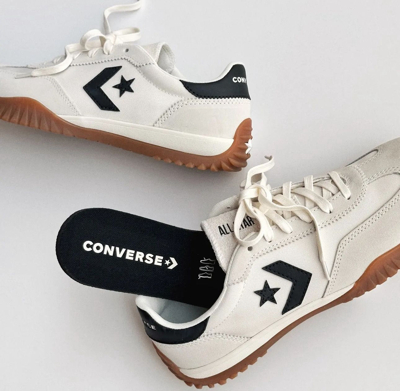 Converse Run Star Trainer Egret/Black-Honey