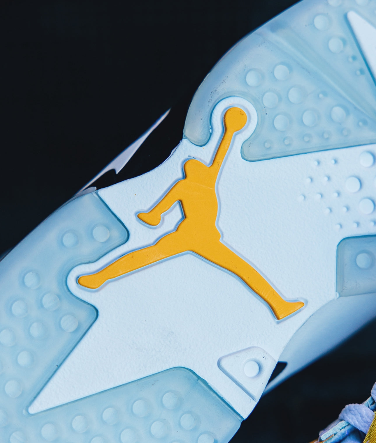 Air Jordan 6 “ Yellow Ochre “