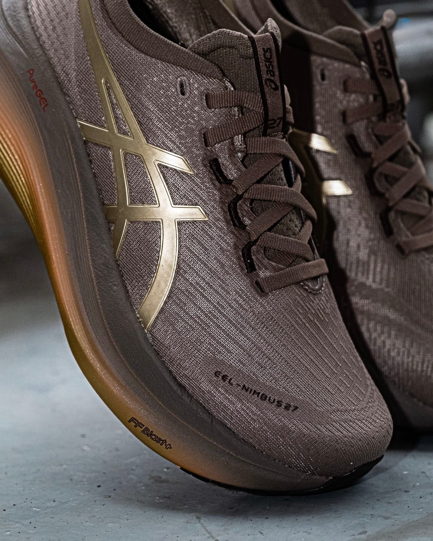 Gel-Nimbus 27 Luxe Luxe Taupe Grey