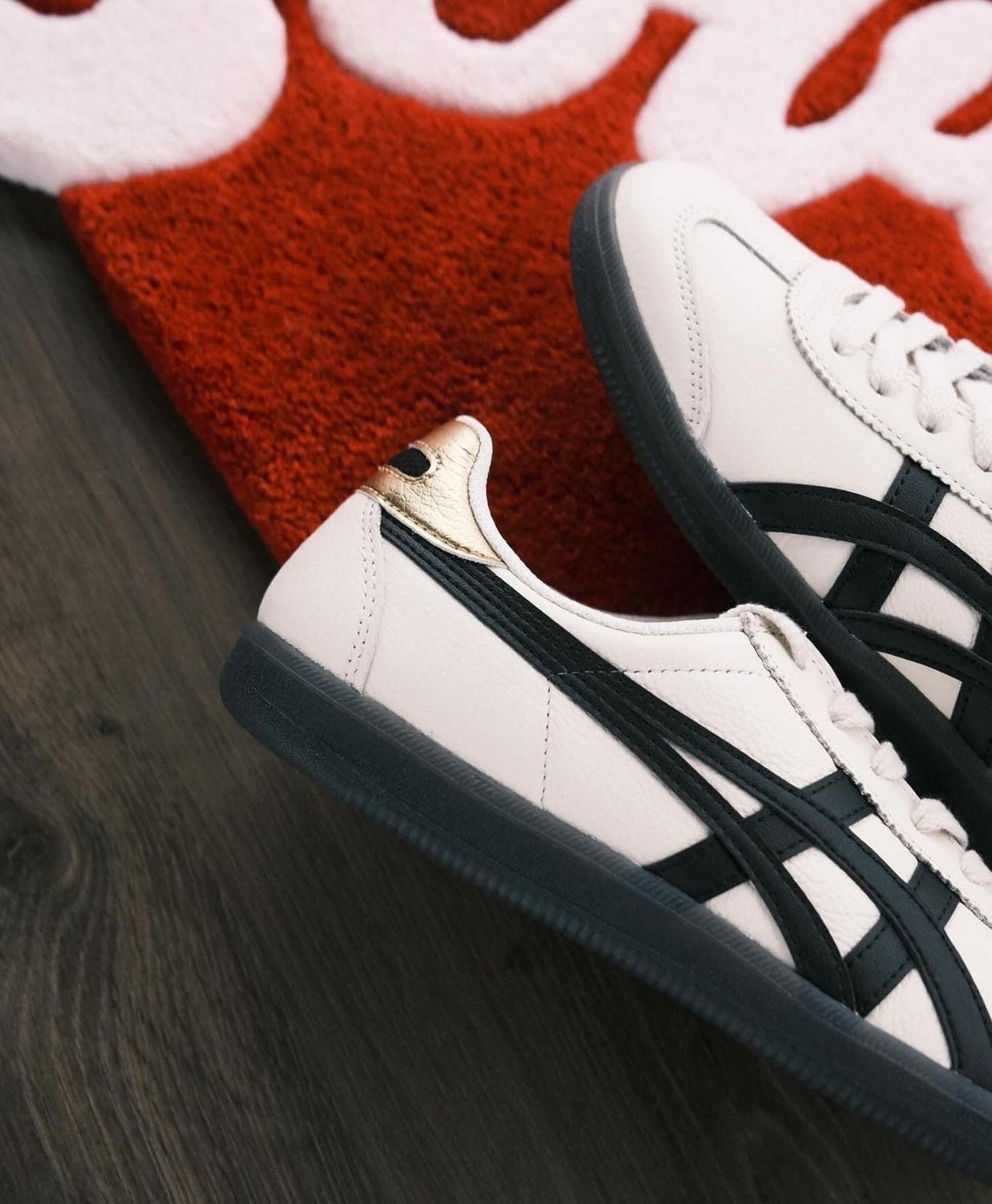 Onitsuka Tiger Tokuten “ Black Gold “