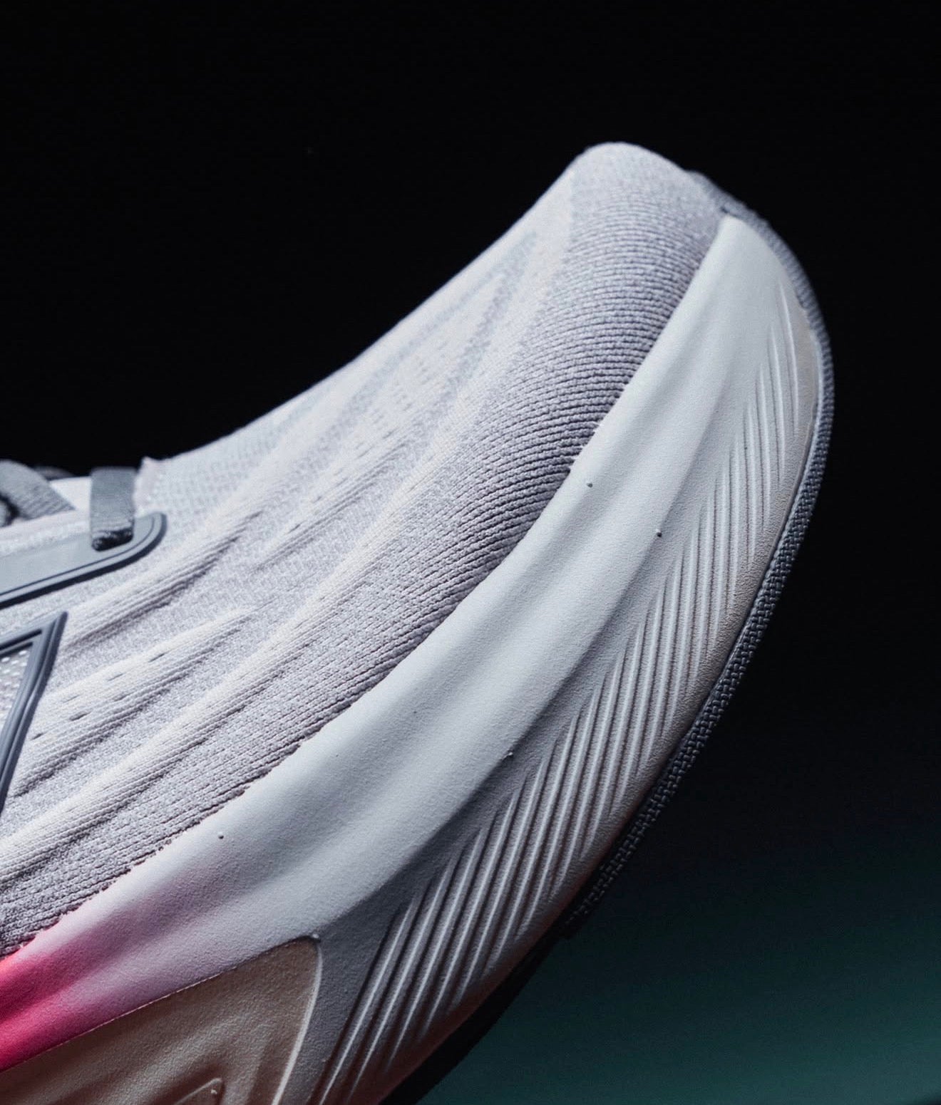 NB Balance Fresh Foam More v6 Grey Matter True Red Castlerock vc