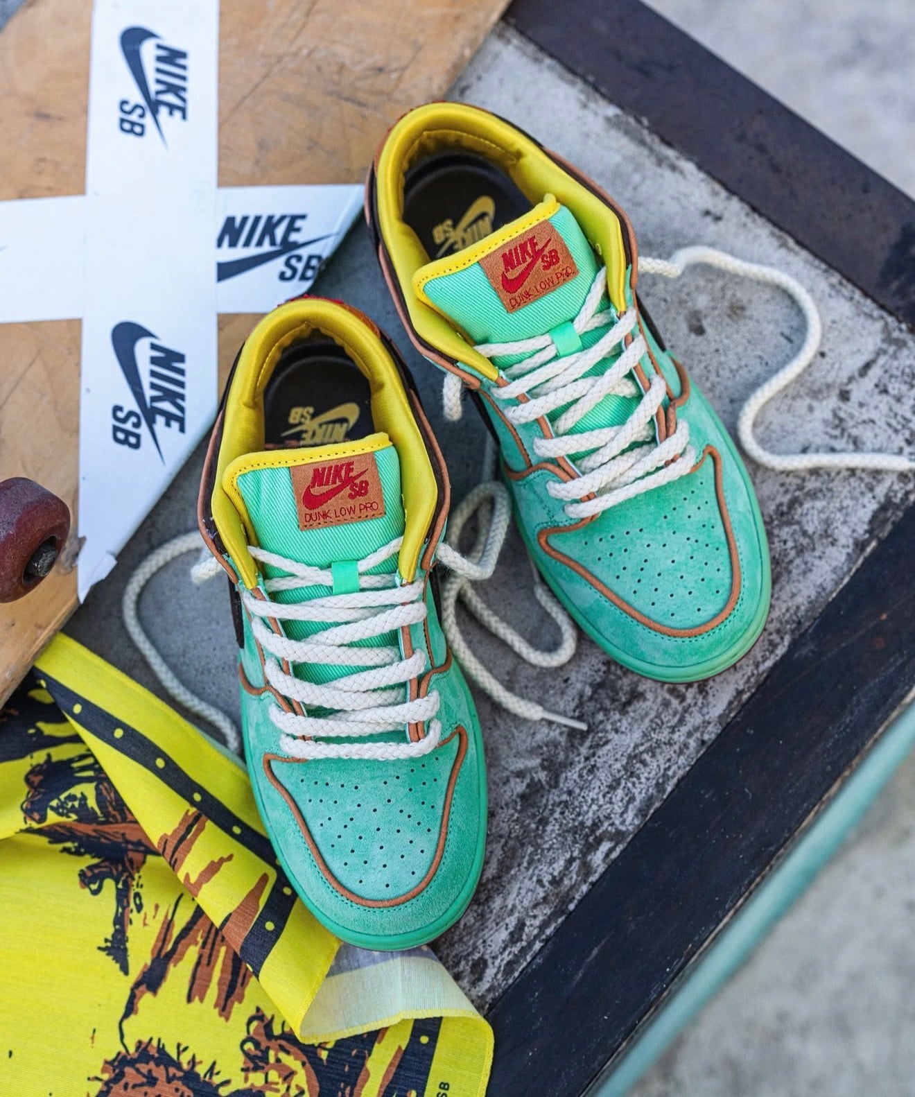 SB Dunk Low Rodeo Tourmaline