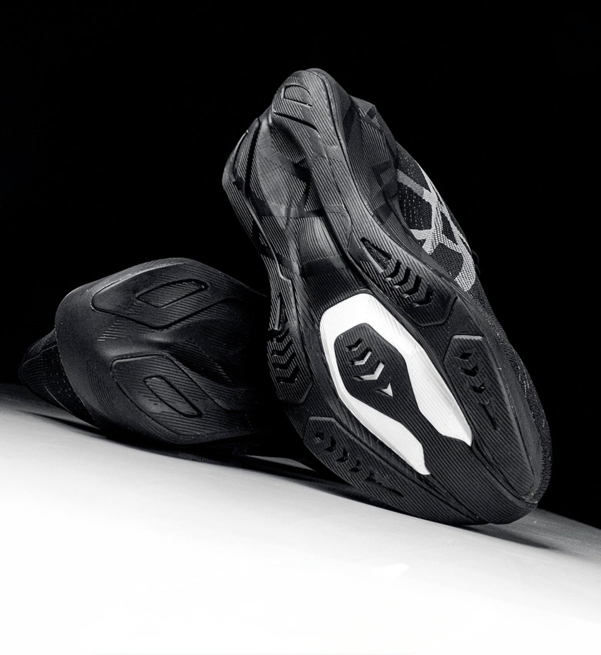 Novablast 6 Black