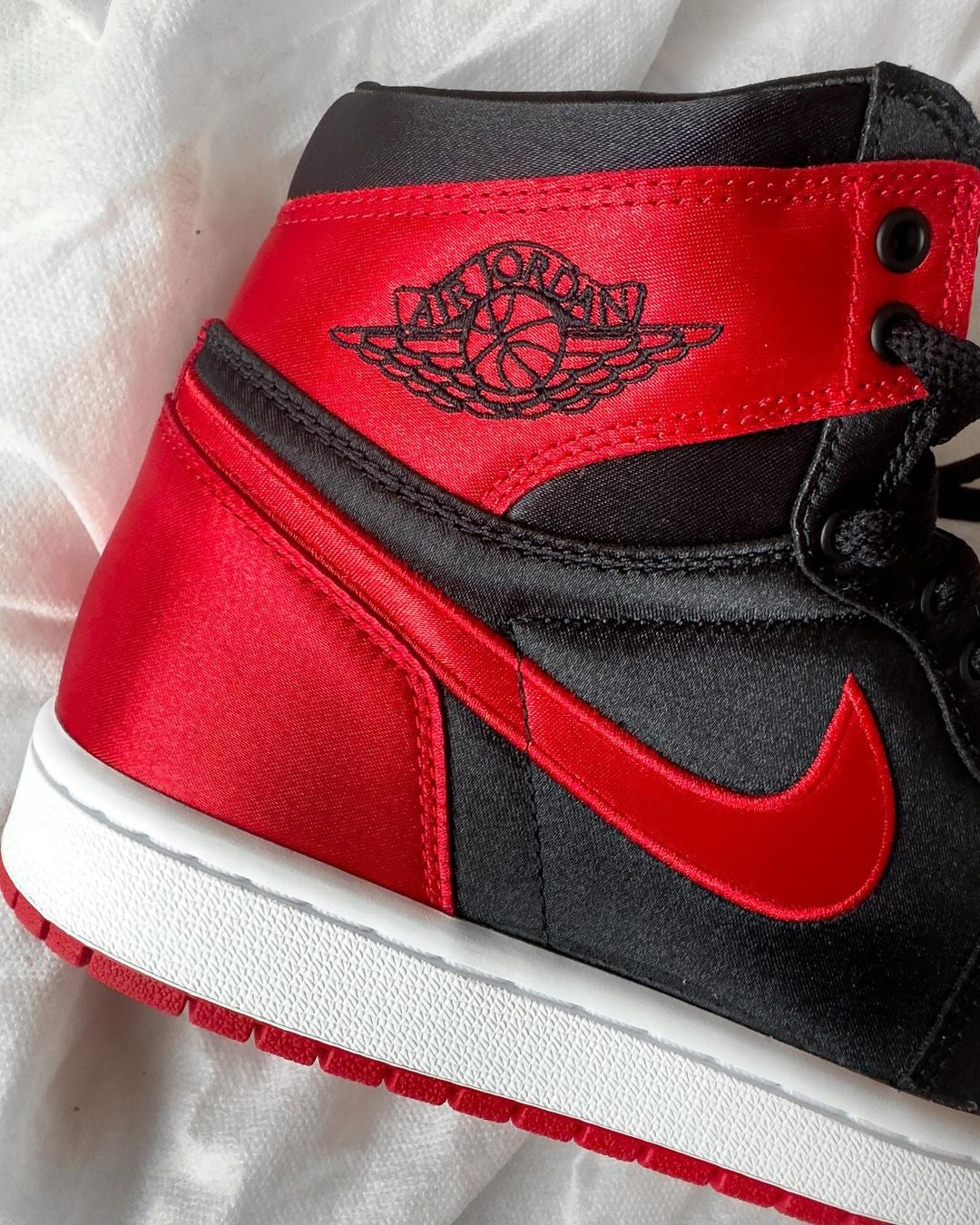 Air Jordan 1 High “ Satin “