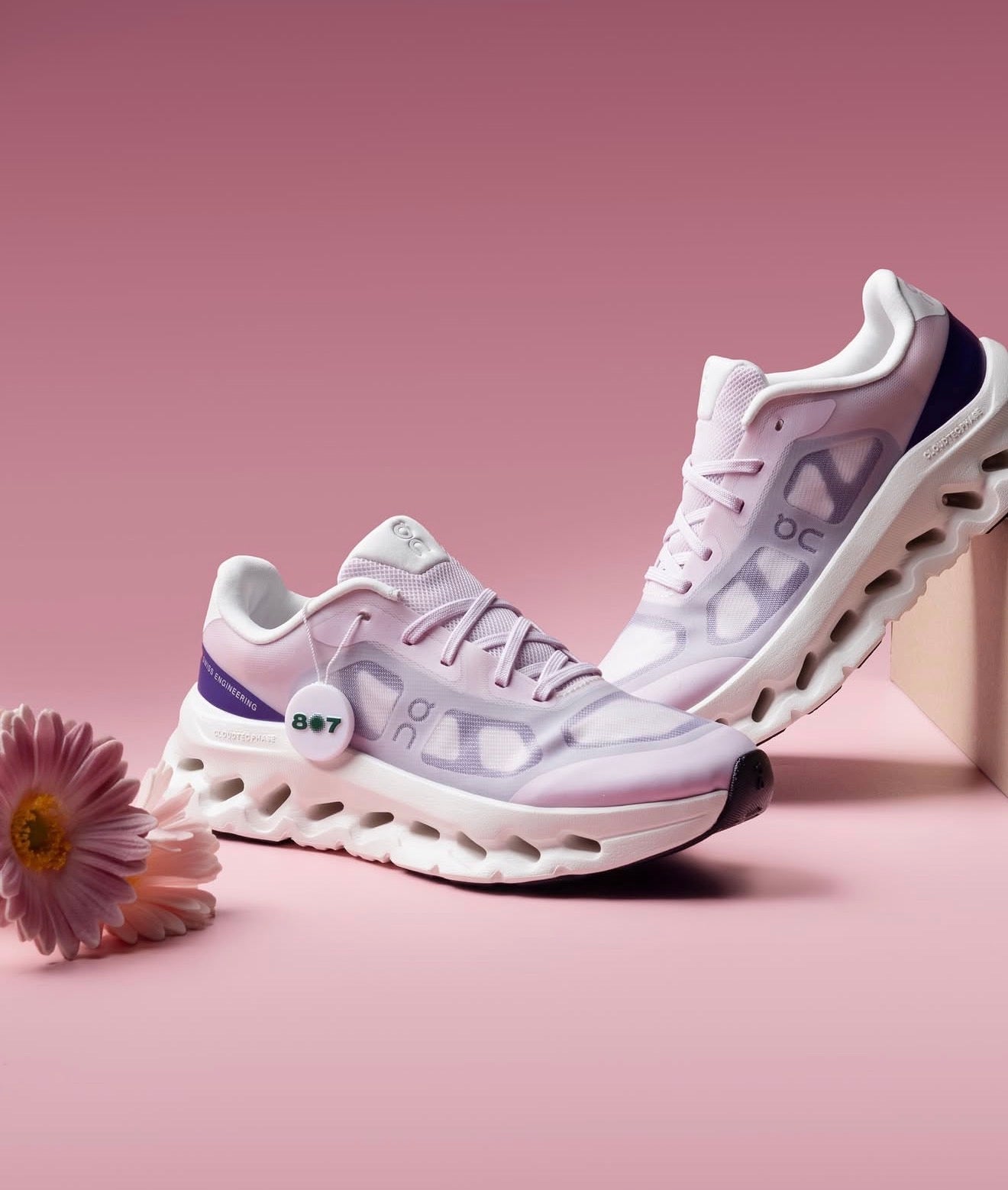 WMNs On Running Cloudtilt Remix Orchid Ivory