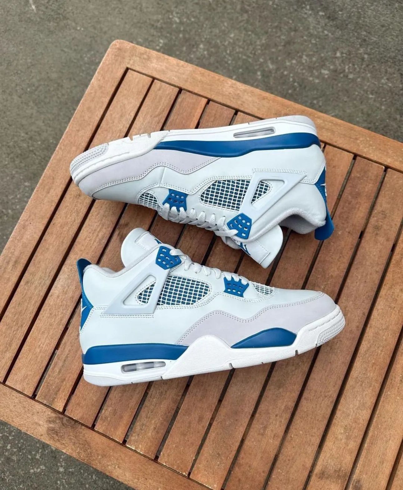 Air Jordan 4 Military Blue