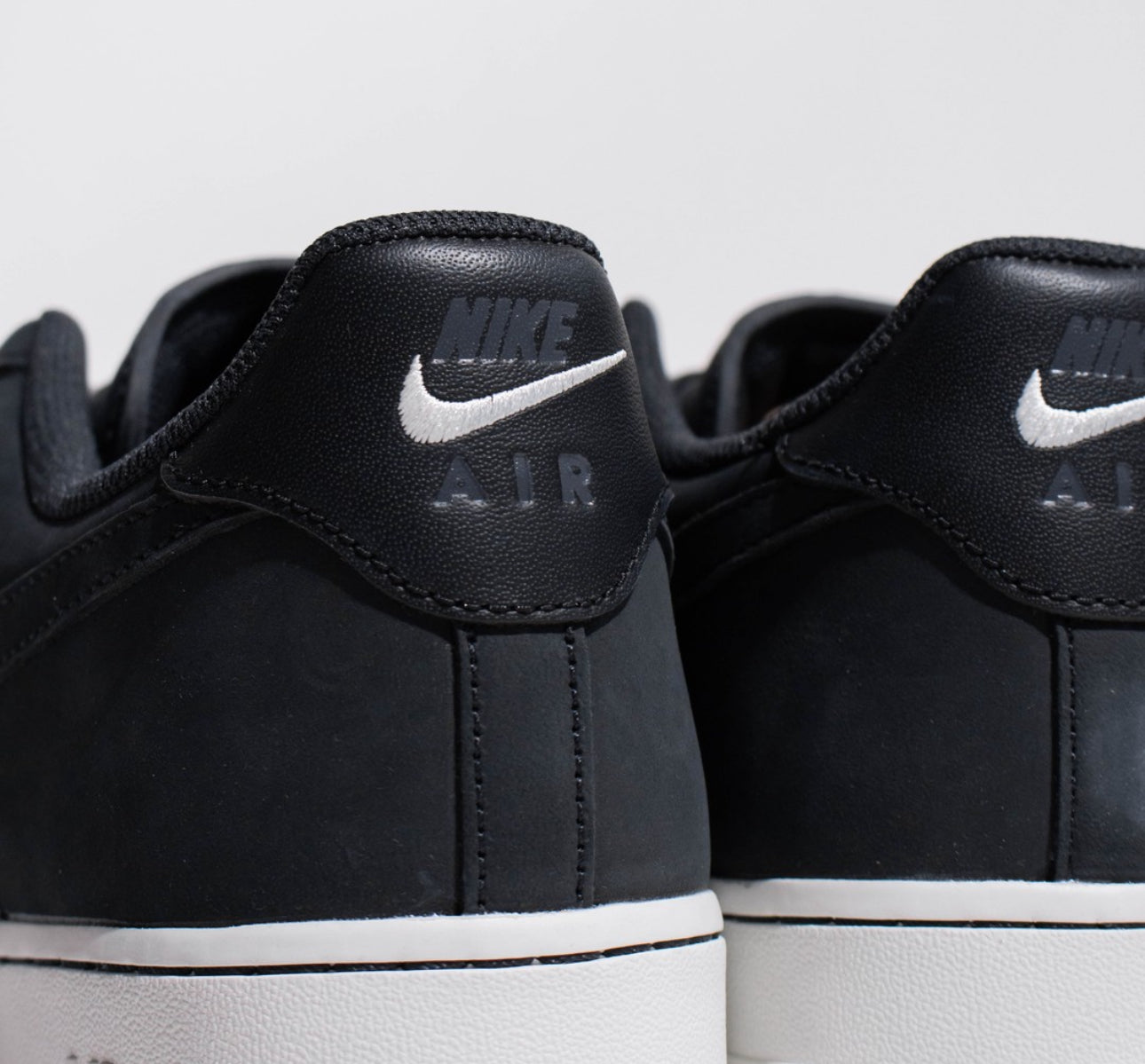 Airforce 1 Low LX “ Off Noir “