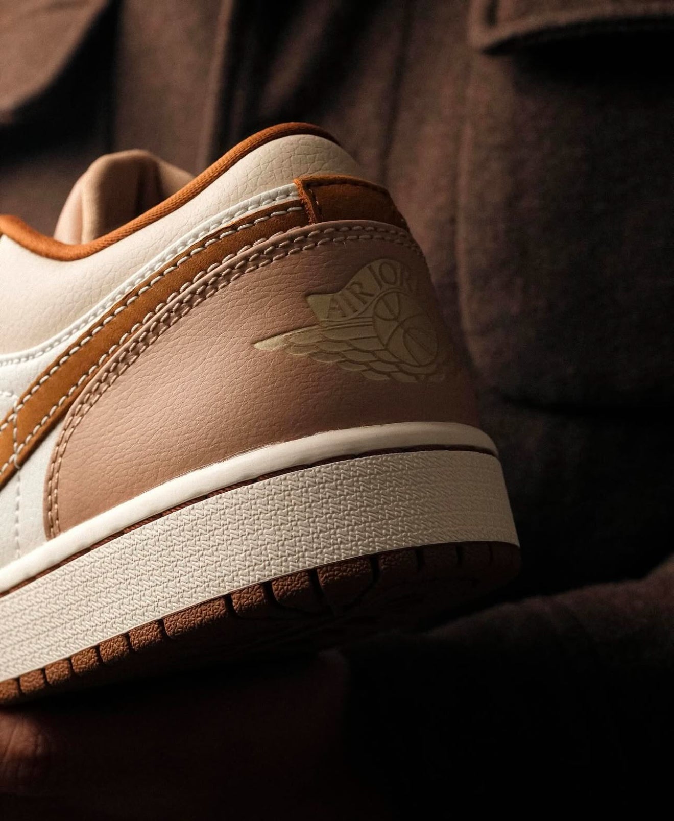 Air Jordan 1 Low Hemp Light British Tan