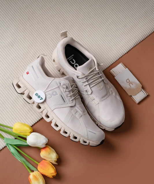 On Running Cloud 6 Waterproof Pearl Cream