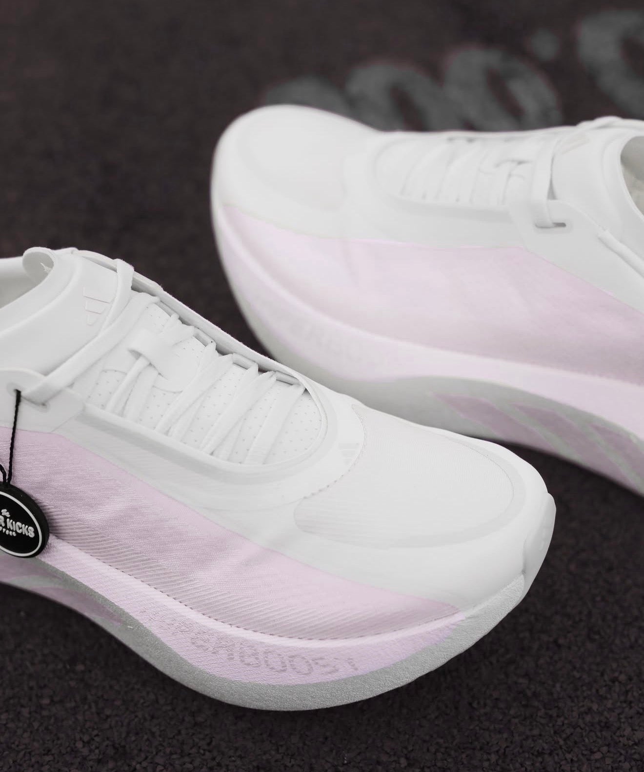 Hyperboost Edge Off White Clear Pink